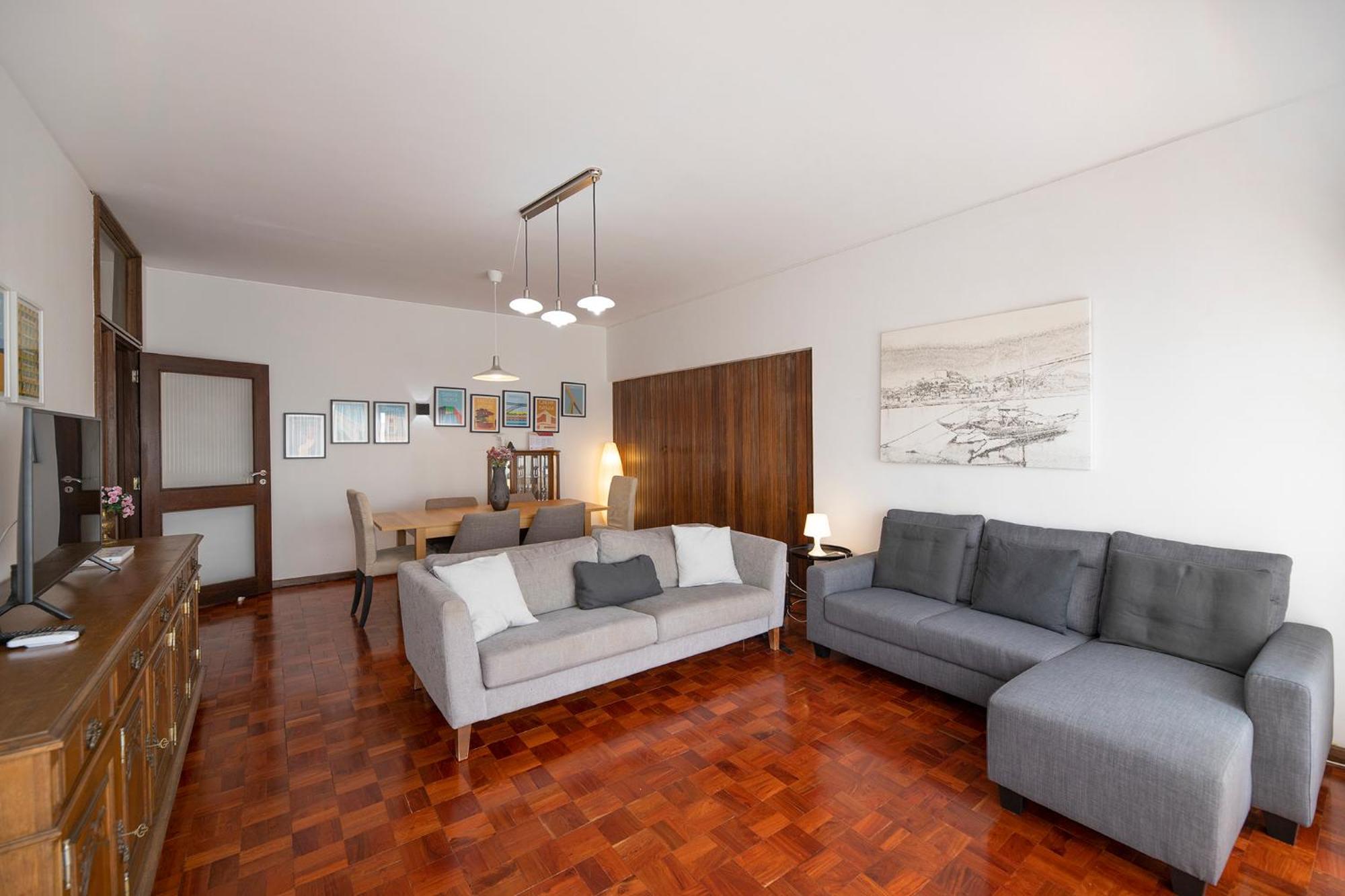 Flh Porto Spacious Apartment With Balcony Dış mekan fotoğraf